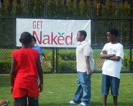 La scritta "Get Naked" (spogliati) in un campo parrocchiale dove giocano dei bambini non aiuta a dimenticare gli scandali che hanno coinvolto la Chiesa...