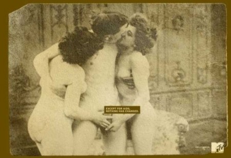 Quanto più vicino possibile all'essere a luci rosse, questa controversa campagna di MTV che usa fotogrammi di film (a luci rosse, appunto) degli anni venti e trenta