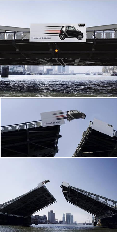 Genialmente posizionata questa pubblicità della Smart: quando il ponte si apre par fare passare una nave, l'automobile del cartellone sembra lanciarsi in un salto.