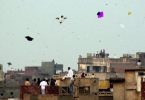 una volta il cileo del pakistan era affollato di aquiloni