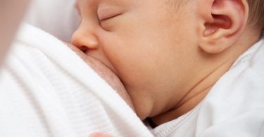 allattamento al seno fa bene ai bambini - ma lo chiedono anche gli adulti