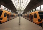 stazione delle metropolitana - qualcuno esagera con il sogno di guidare i treni