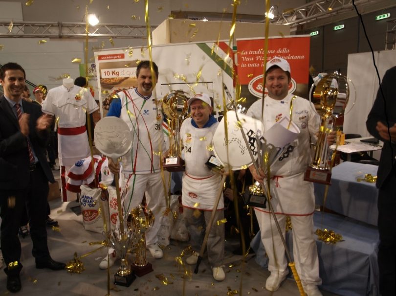 la premiazione dell'ultimo campionato europeo della pizza