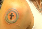 il tatuaggio di uno dei parrocchiani