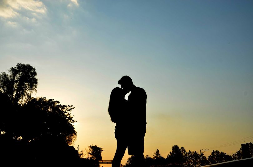 la scintilla sarebbe più probabile tra single
