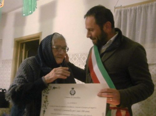 nonna Carminella e il sindaco di Cancellara