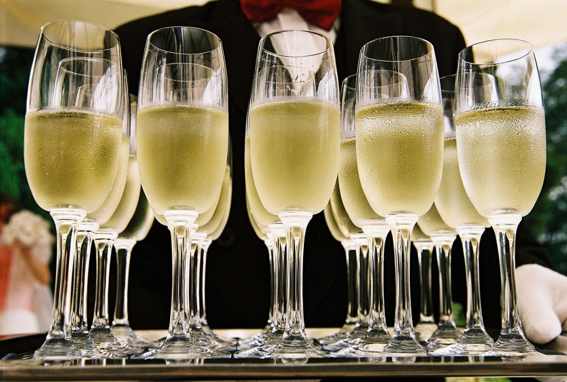 Champagne E Spumante Sono La Stessa Cosa